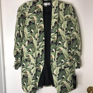 TAHARI Size 6 Palm Print Charmeuse Shawl Size 6